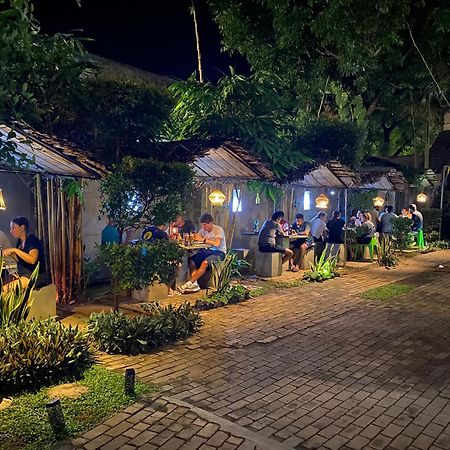 Hotel Tinaya Дамбула Екстериор снимка