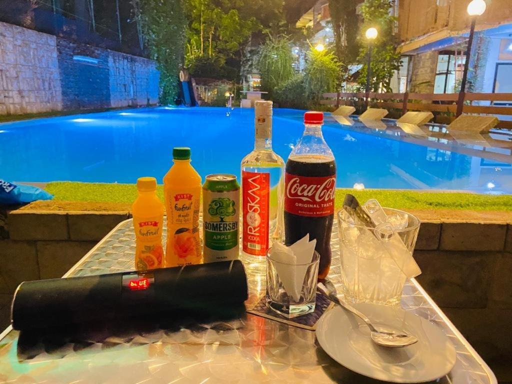 Hotel Tinaya Дамбула Екстериор снимка